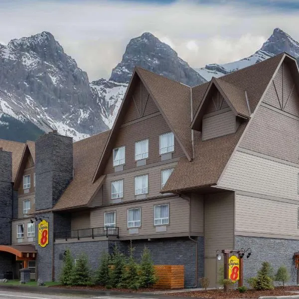 Super 8 by Wyndham Canmore, hotel u gradu Kanmor