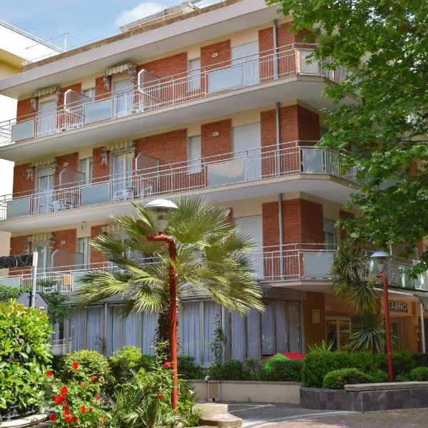 Hotel Arno: Misano Adriatico şehrinde bir otel