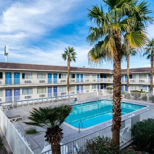 Motel 6-El Centro, CA, hotel in El Centro