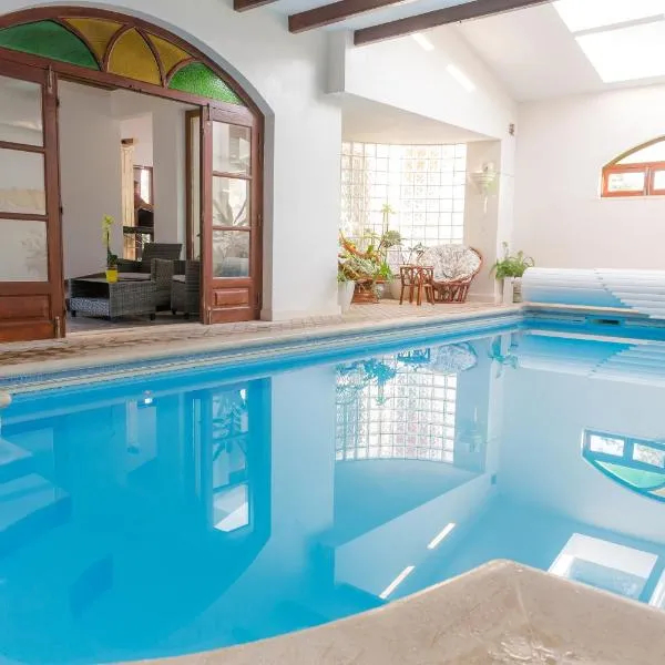 Casal Dos 5, hotel v destinaci Minde