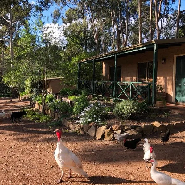 Country Cottages of Bridgetown, hotel in Hester