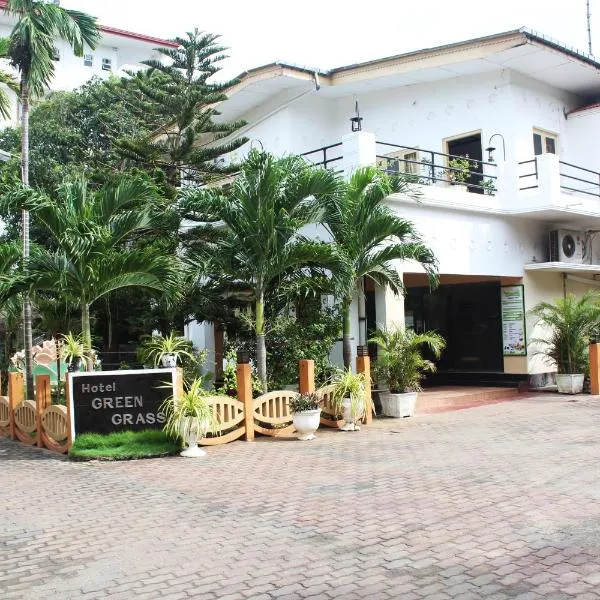 Green Grass Hotel & Restaurant, hotel em Allaippiddi