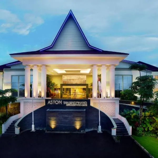 ASTON Tanjung Pinang Hotel & Conference Center、タンジュン・ピナンのホテル