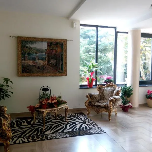 HOTEL AL QUERCETO – hotel w mieście Tocco Caudio