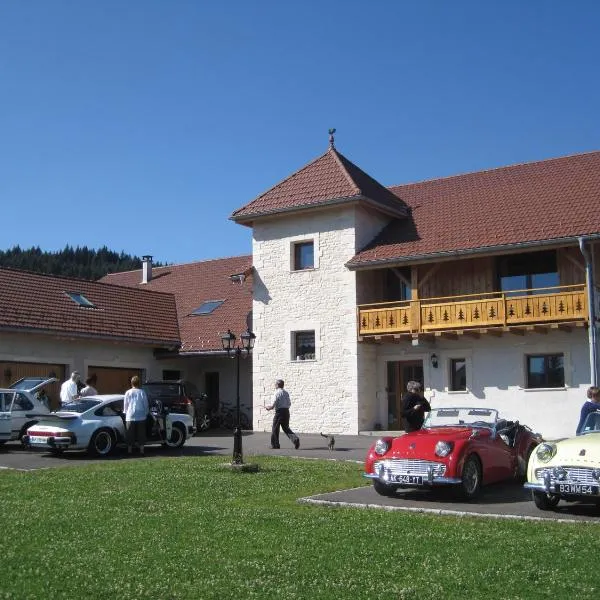 La Tour du Coq Doré, hotel in Vuillecin