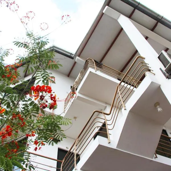 El Mirador, hotel v destinaci Tarapoto