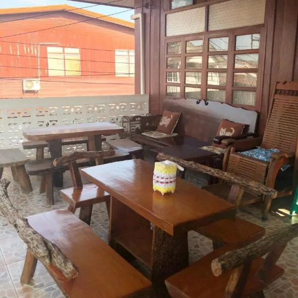 ซอยห้า โฮมสเตย์ เชียงคาน, hótel í Chiang Khan