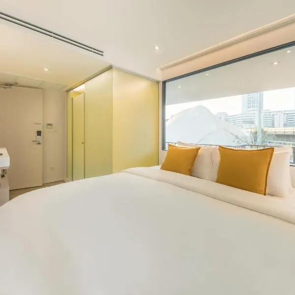 Yello Rooms Hotel Victory Monument, khách sạn ở Bangkok