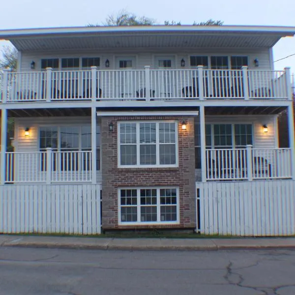 Dolan's Gold House, hotel in Pictou