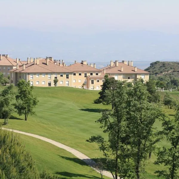 Apartamentos Campo de Golf, hotel in Daroca de Rioja