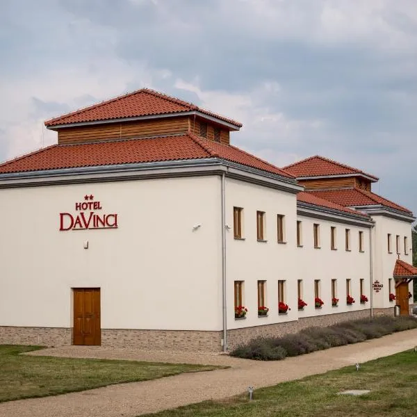 Da Vinci, hotel in Jędrzejów