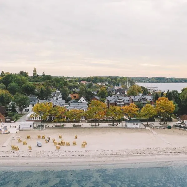 StrandHotel Seeblick, Ostseebad Heikendorf, hotel v destinaci Heikendorf