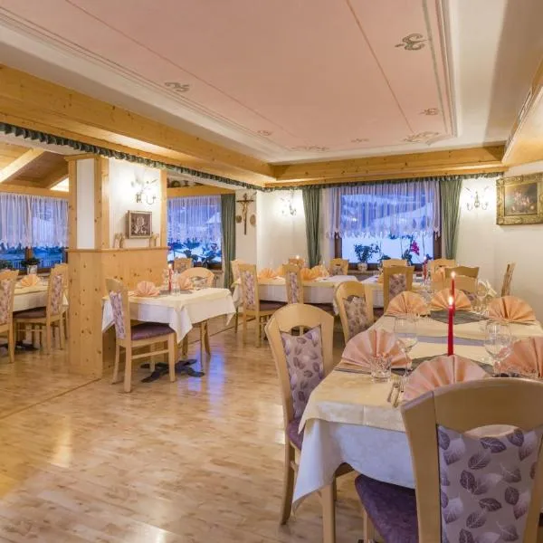 Runcac – hotel w mieście Badia