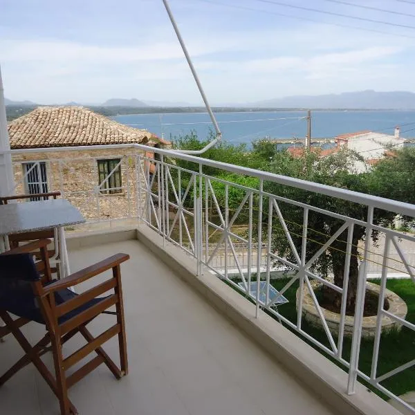 Erato Apartments, hotel in Agios Avgoustinos