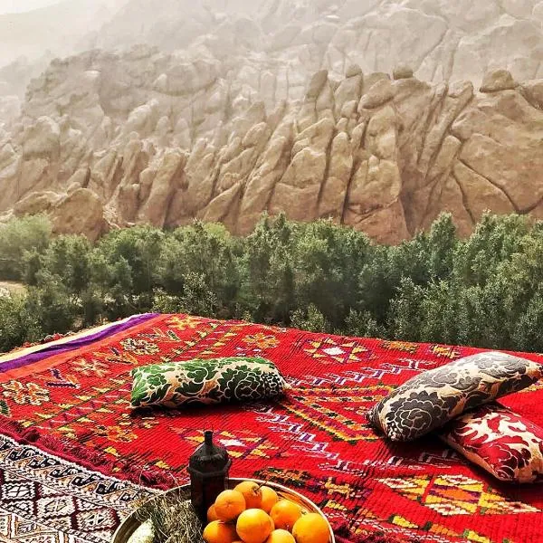 Monkey Fingers House by Fatima mellal, hotel v destinaci Tinerhir