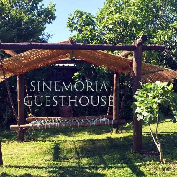 Sinemoria Guest House، فندق في سينيموريتس