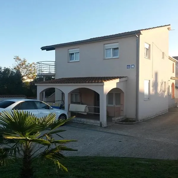 Apartman Turanj, hótel í Turanj
