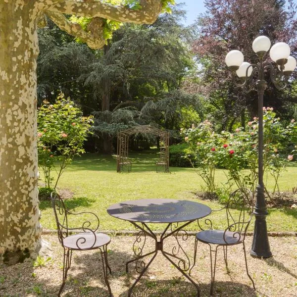 The Originals Boutique, Hôtel Terminus, Bourg-en-Bresse Gare – hotel w mieście Bourg-en-Bresse