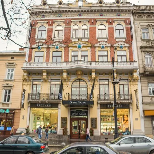 Opera Passage Hotel & Apartments, hotel ve Lvově