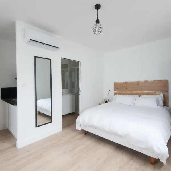 Le Jardin d Ambroise – hotel w mieście Saint-Priest-en-Jarez