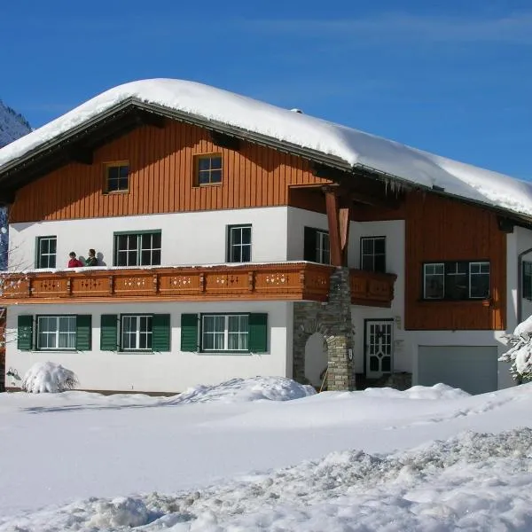Gästehaus Auer, Hotel in Holzgau