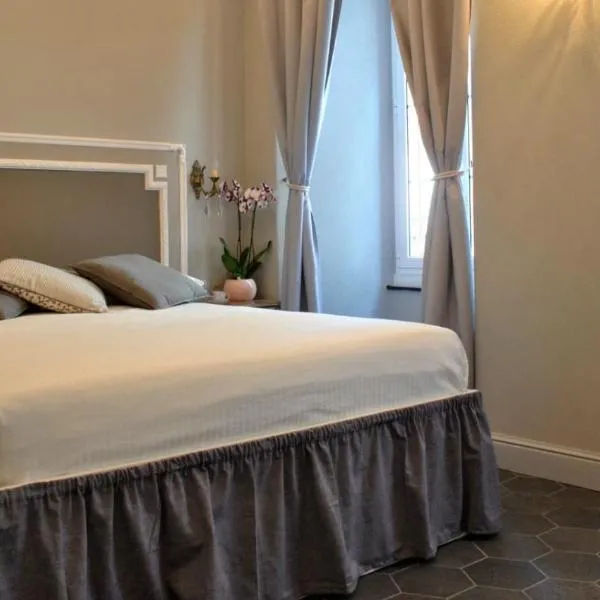 Locanda San Tomaso Affittacamere, hotel v destinaci Pietra Ligure