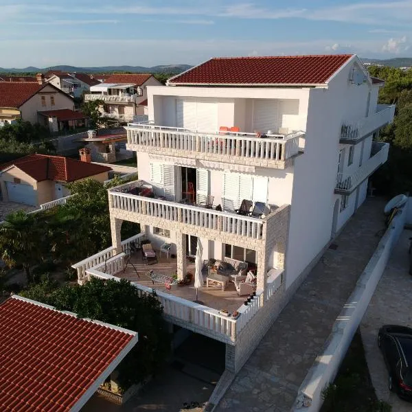 Apartments Branka, hotel in Zablaće