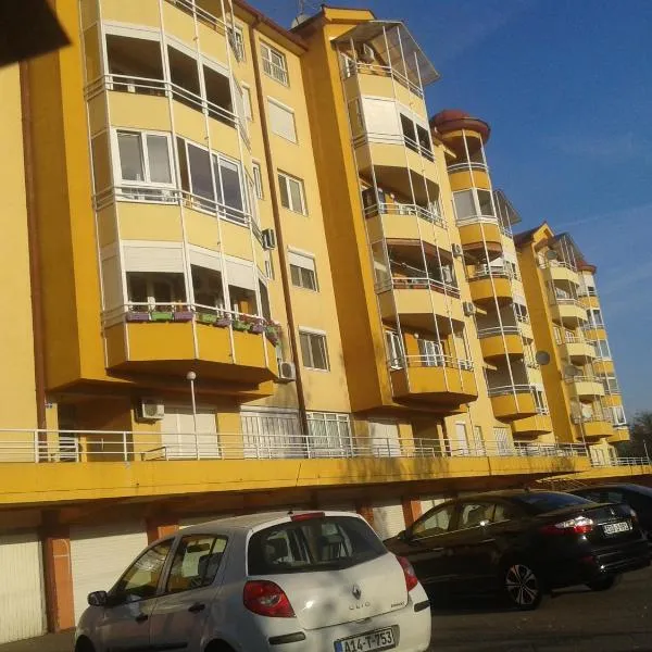 Apartment 3M: Čokići şehrinde bir otel