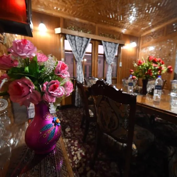 Goona palace houseboats, Hotel in Srinagar