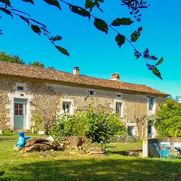 Domaine de La Maison d'Aum, hotel in Bourrou