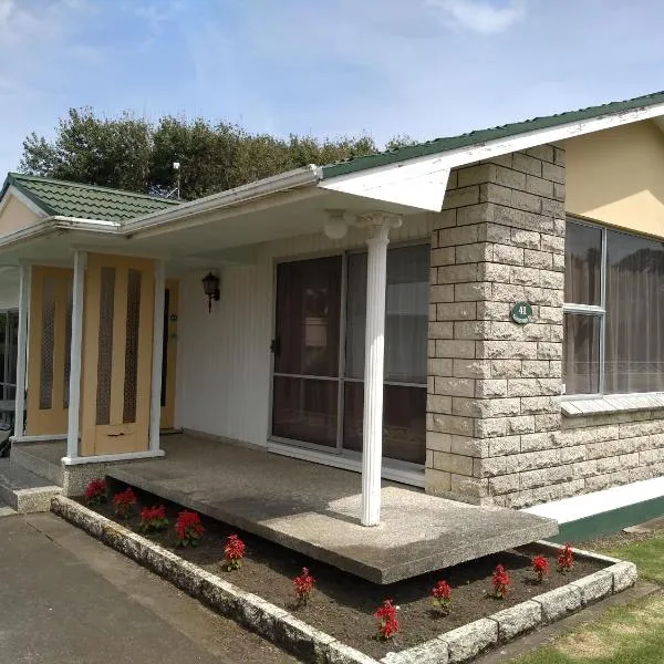 Ironsands B&B, hotel em Patea