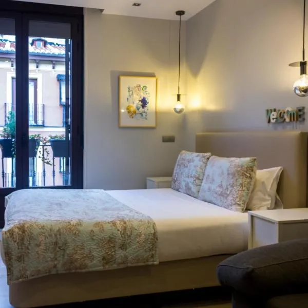 Arenal Suites Preciados, hotelli kohteessa Madrid