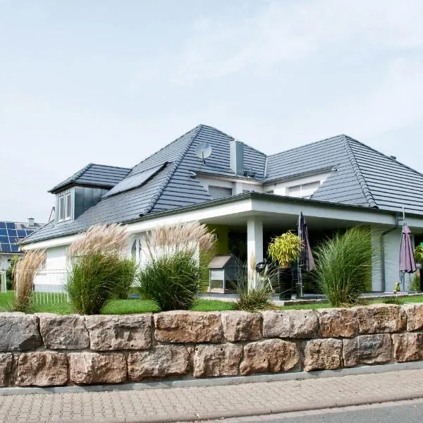 Pension Nickel Ferienwohnung Täubchesweg 7 Alsbach-Hähnlein, hotel in Alsbach-Hähnlein