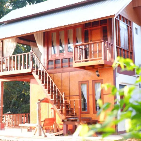 Pan Fai Homestay, hotel in Ban Siri Mun