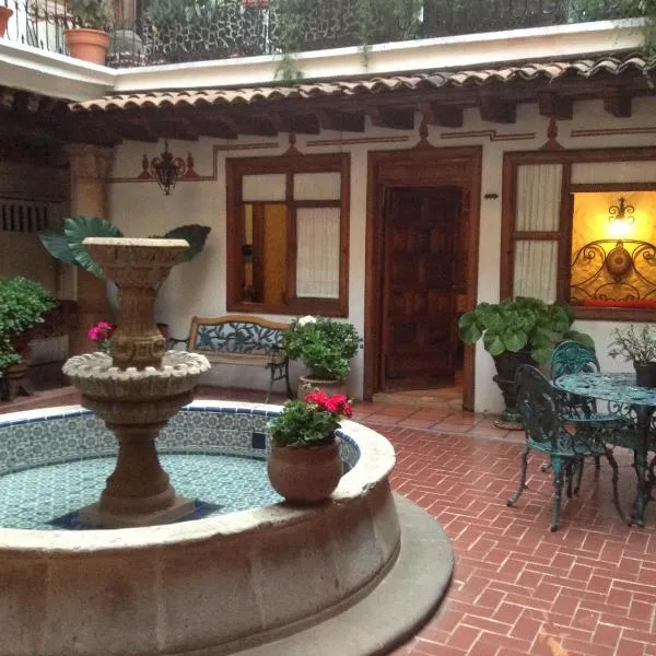 Hotel Los Escudos, hotel Pátzcuaróban