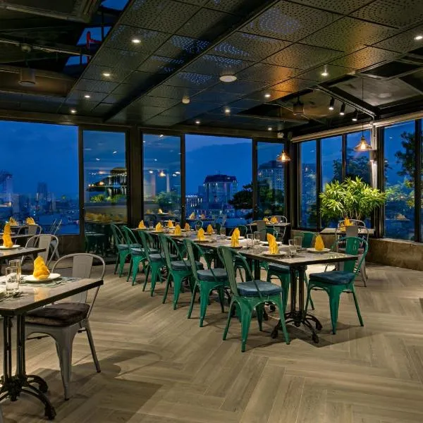 AVORA Boutique Hotel, hotel a Da Nang