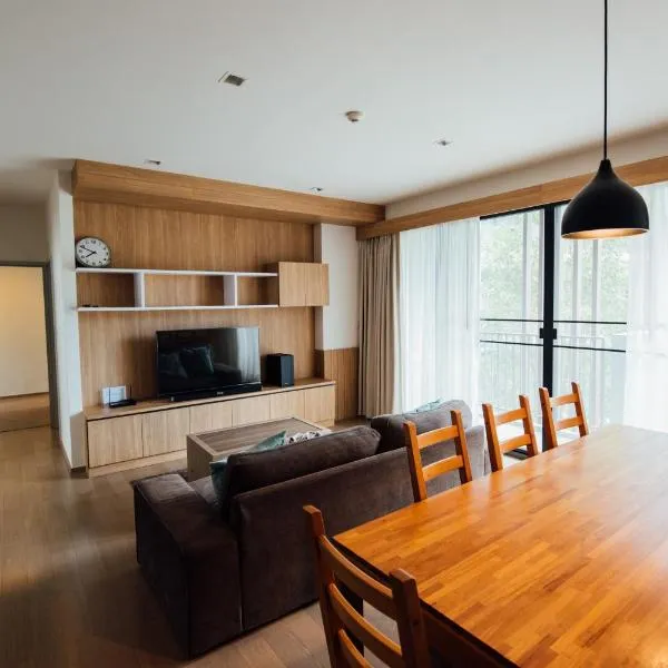 23 Degree Condominium R76, hotel in Phayayen