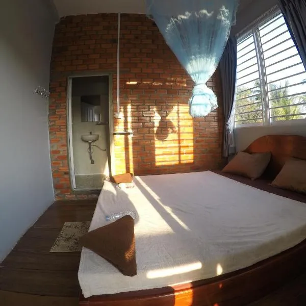 ING ING GUESTHOUSE, hótel í Koh Rong Sanloem