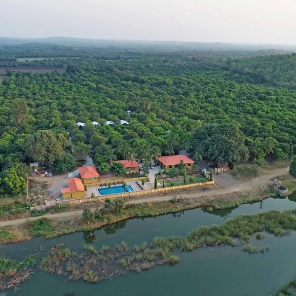 Gir Lion Safari Camp by Trulyy, Sasan Gir, hotel en Sodaori