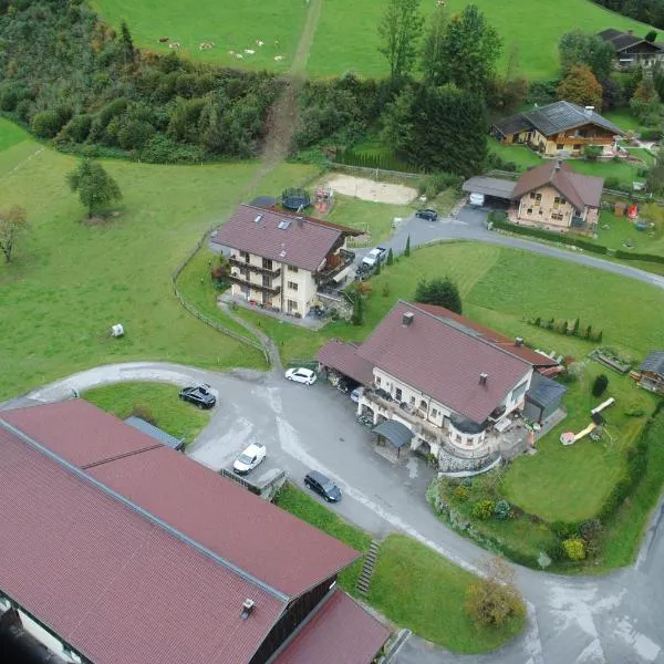 Familien-Bauernhof Neumoar, hotel en Sankt Johann im Pongau