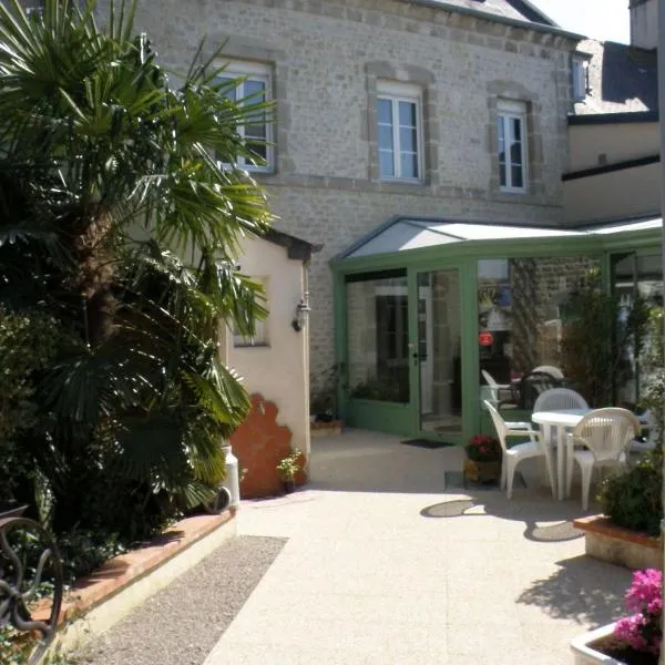Chambres d'hôtes de l'Eglise – hotel w mieście Sainte-Mère-Église