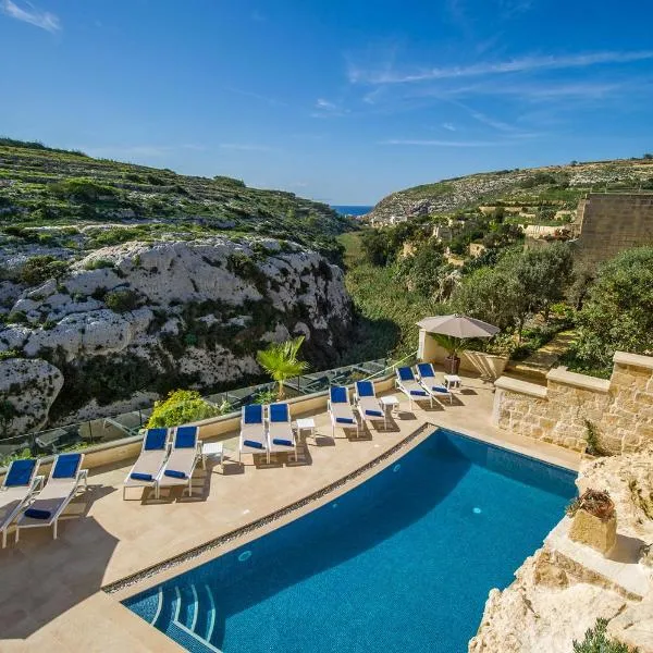 Viewpoint Boutique Living, hotelli kohteessa Xlendi