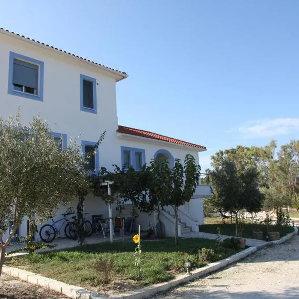 Romanos Xi, hotel in Xi