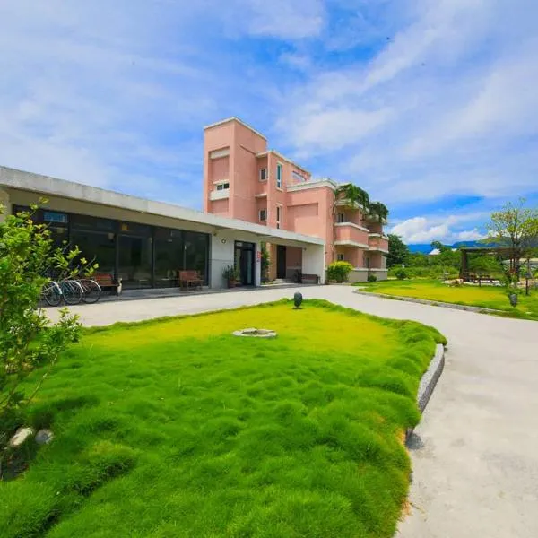 Dong Pan B&B, hotel in Pinghe