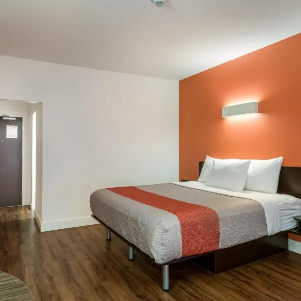 Motel 6-Moncton, NB, hotel in Moncton
