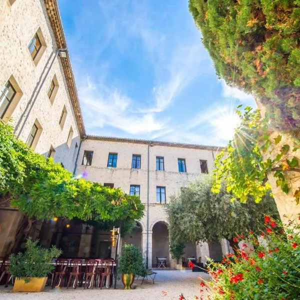 Le Cloître des Dominicains, hotel v destinácii Buis-les-Baronnies