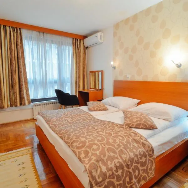 Viesnīca Hotel Mod pilsētā Rečica