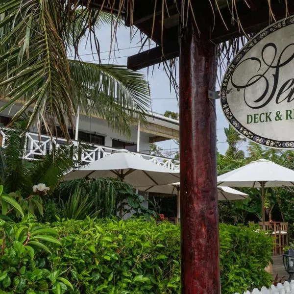 Seaview Lodge and Restaurant, hotel di Ha‘avakatolo