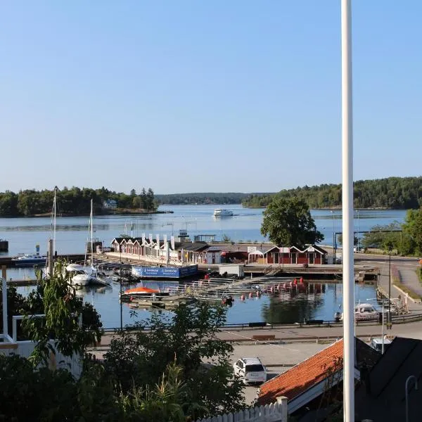 Vaxholm Seaview Cottage, hotell i Vaxholm