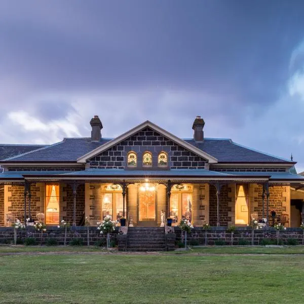 Coragulac House Cottages, hotel em Birregurra